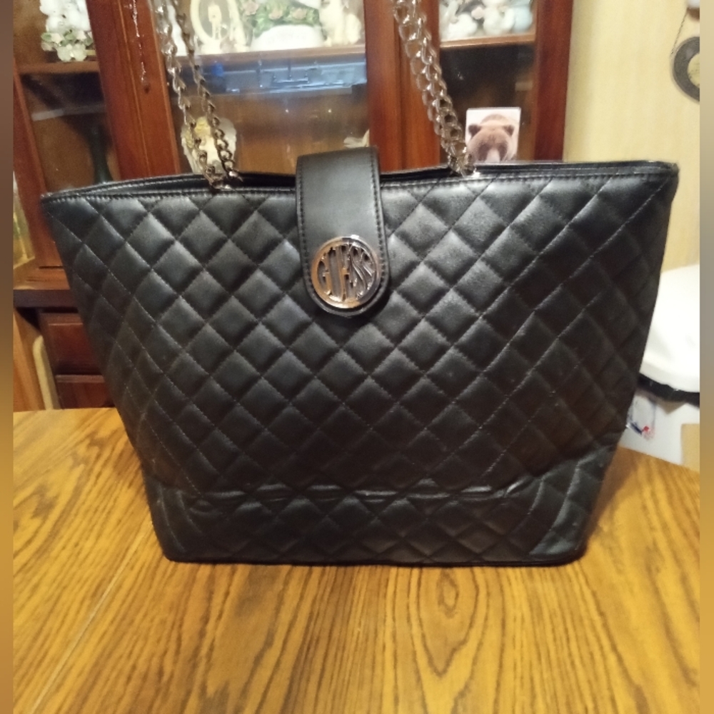 Nwt Guess Black Quilted Chain link Tote